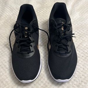 Nike Revolution 6 Black Metallic Gold BRAND NEW size 13